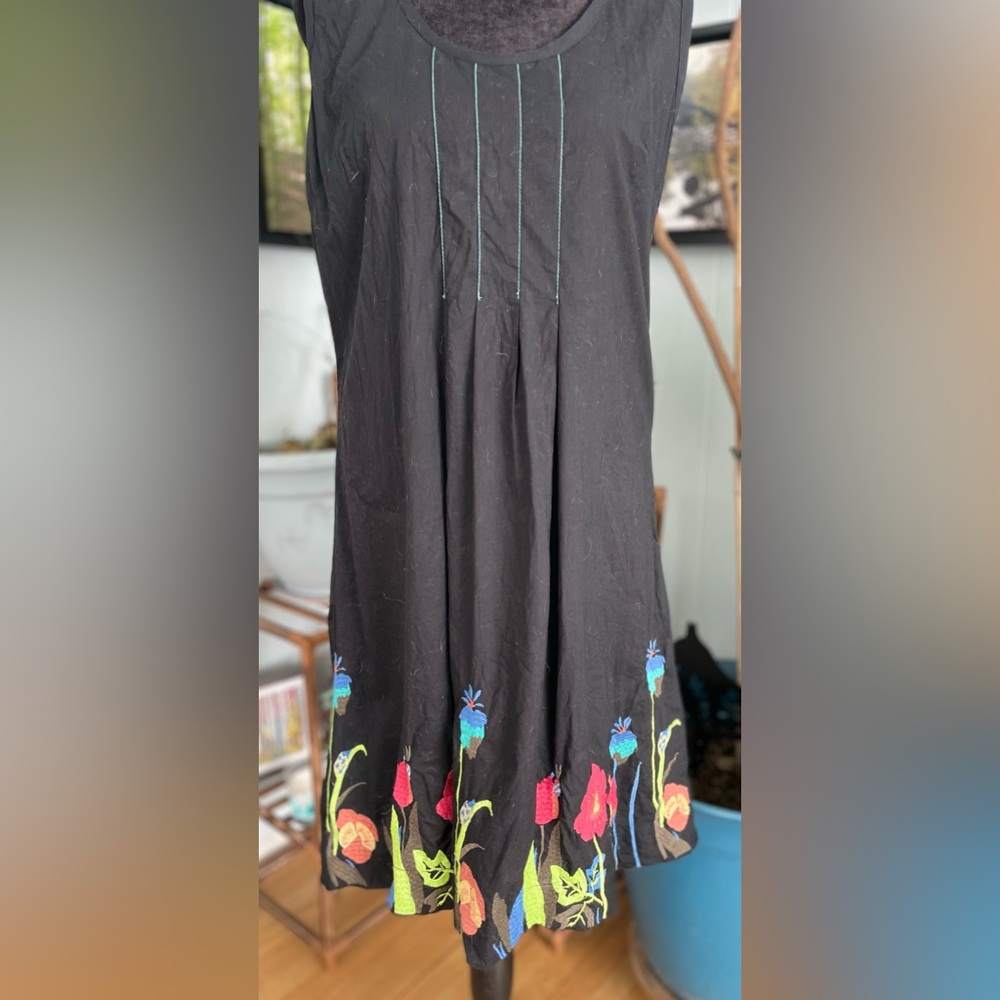 Sahalie Sleeveless Lightweight Black Floral Embroidery Sundress Size M